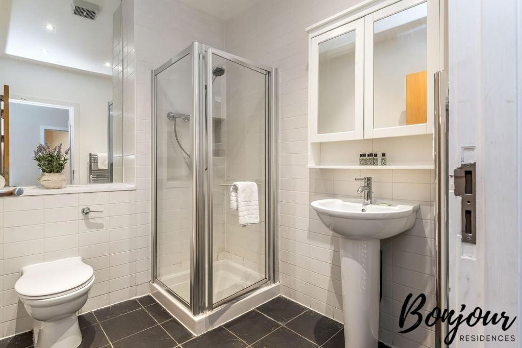 Spacious 2Br-1Ba - Grassmarket - Free Parking By Bonjour Residences Edinburgh Exterior foto