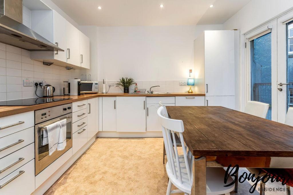 Spacious 2Br-1Ba - Grassmarket - Free Parking By Bonjour Residences Edinburgh Exterior foto