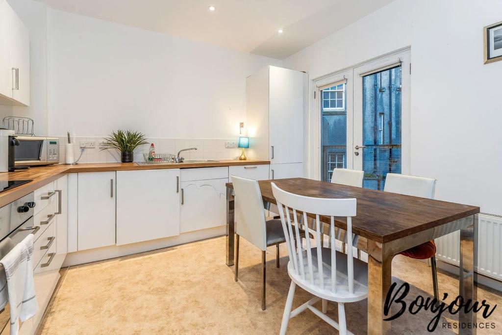Spacious 2Br-1Ba - Grassmarket - Free Parking By Bonjour Residences Edinburgh Exterior foto