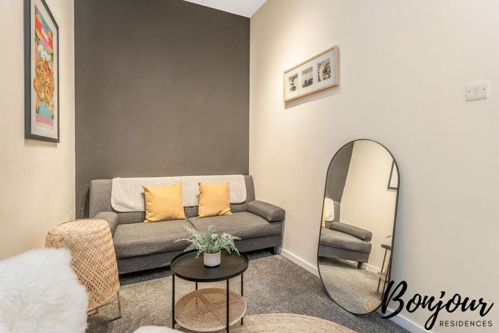 Spacious 2Br-1Ba - Grassmarket - Free Parking By Bonjour Residences Edinburgh Exterior foto