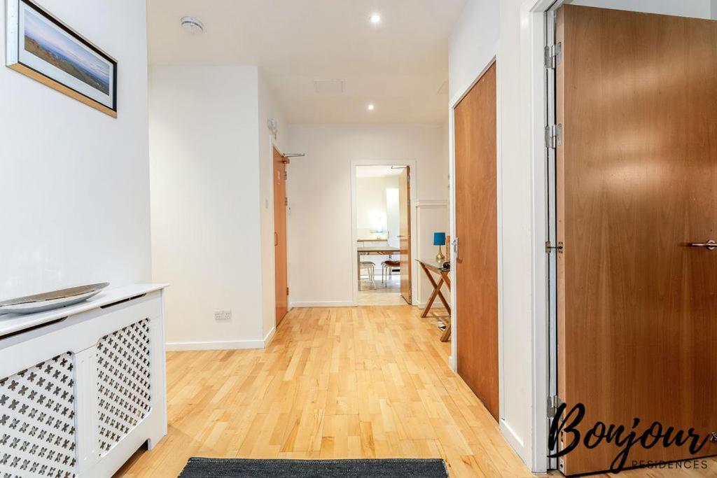Spacious 2Br-1Ba - Grassmarket - Free Parking By Bonjour Residences Edinburgh Exterior foto